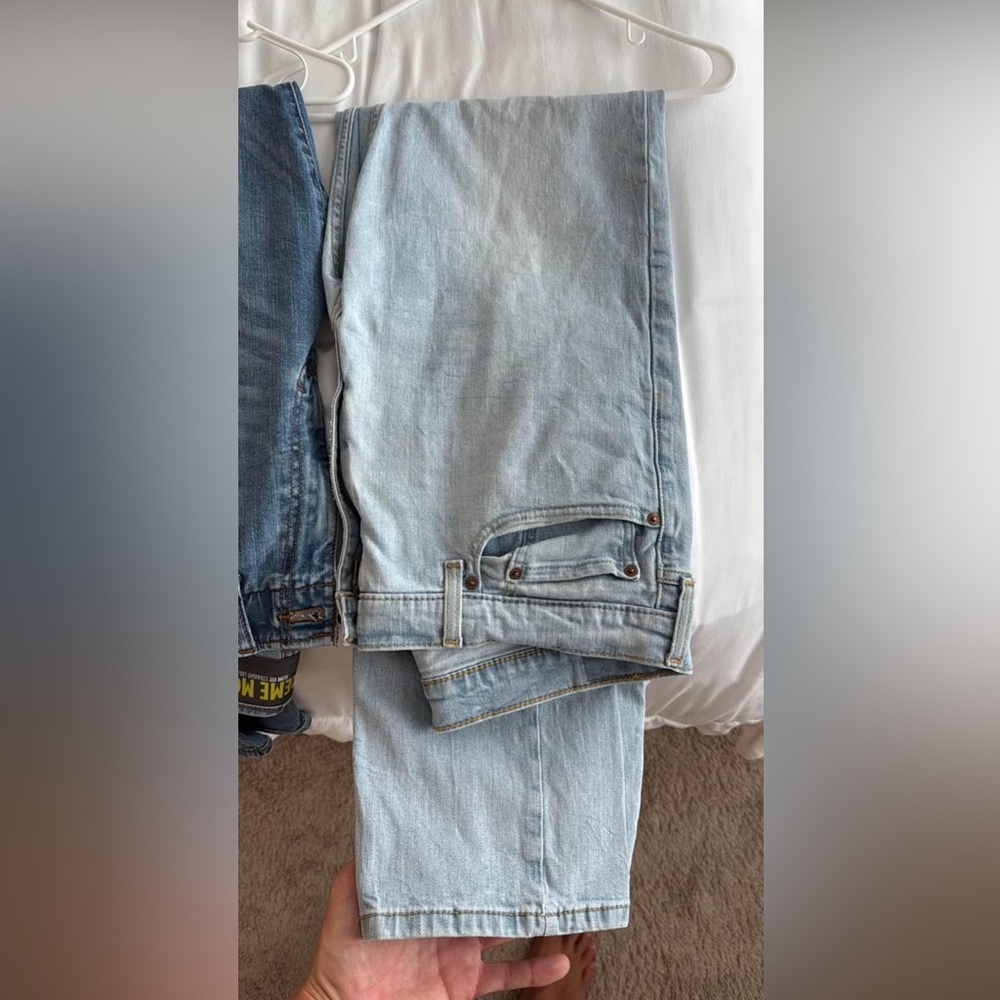 Levi Straight Leg Jeans